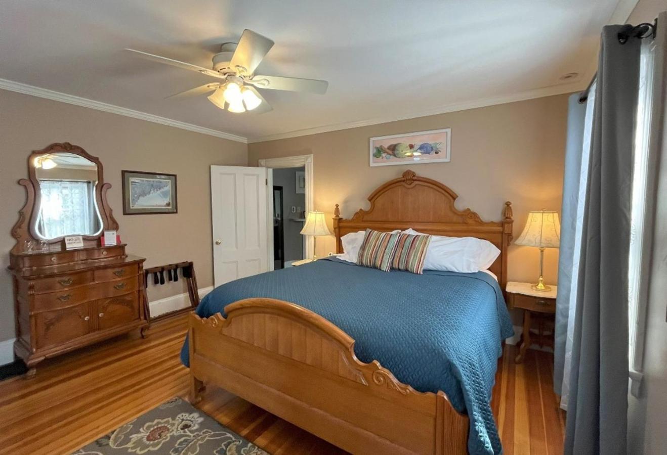 Saltair Inn Waterfront B&B バー・ハーバー エクステリア 写真