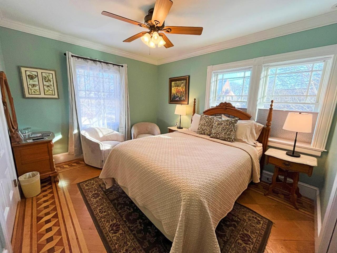 Saltair Inn Waterfront B&B バー・ハーバー エクステリア 写真