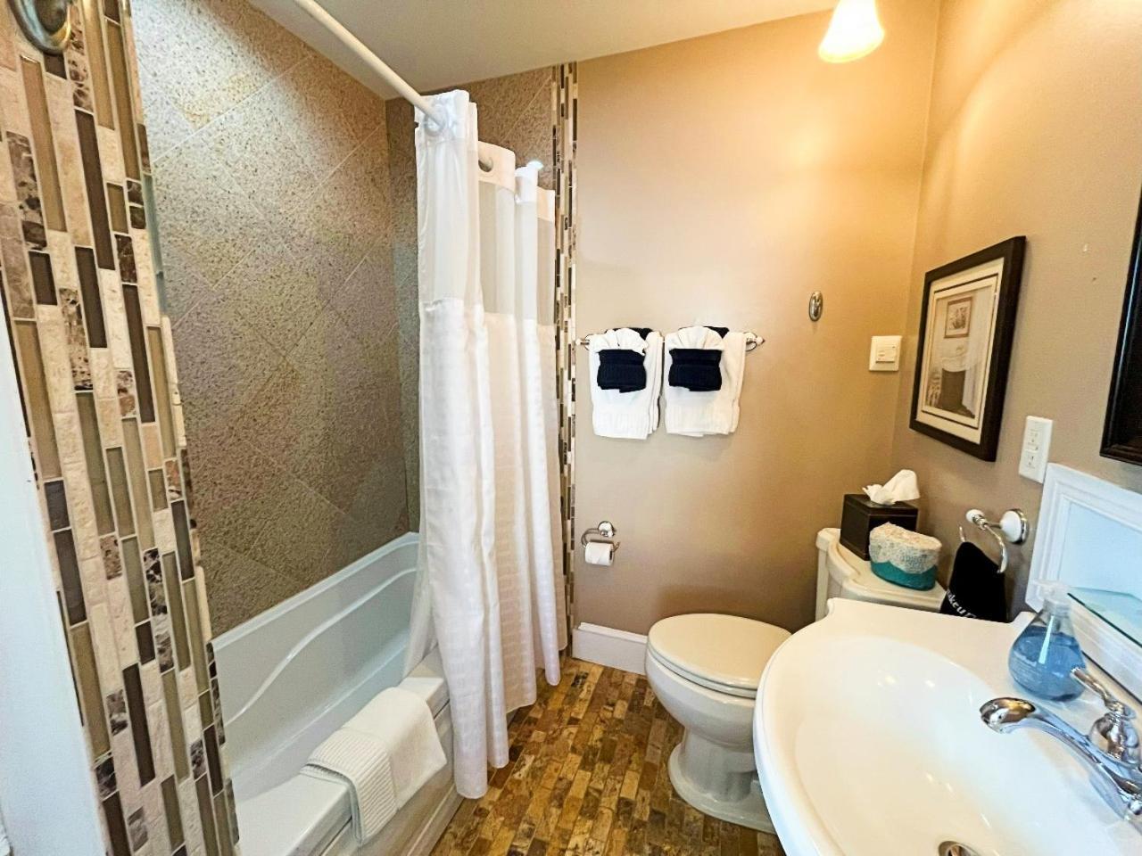 Saltair Inn Waterfront B&B バー・ハーバー エクステリア 写真
