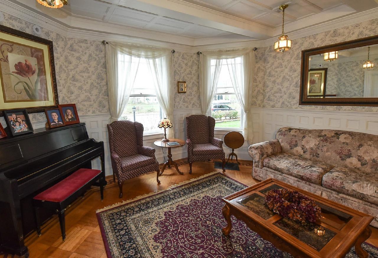 Saltair Inn Waterfront B&B バー・ハーバー エクステリア 写真